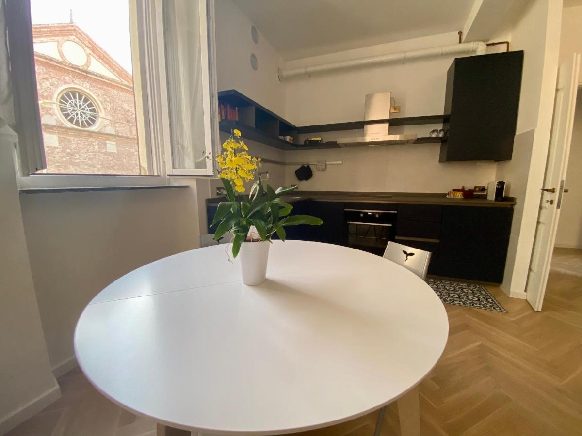 Wanderlust Splendido Appartamento In Centro Pavia Bagian luar foto